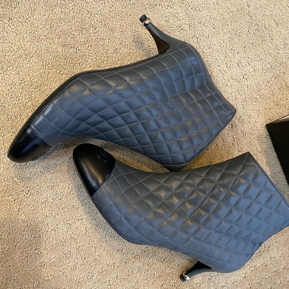 ✨SOLD✨Chanel Quilted Boots - Picture 3 of 7